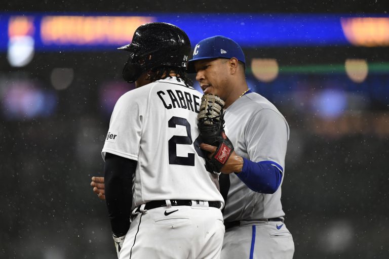 Miguel Cabrera S 511th Home Run Helps Tigers Sweep Royals The Examiner